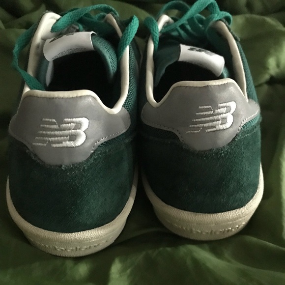 New Balance Shoes - Picture 2 of 4